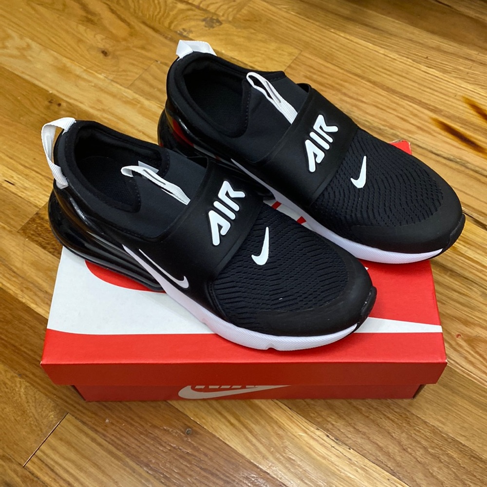 NWT Nike Air Max 270 Extreme